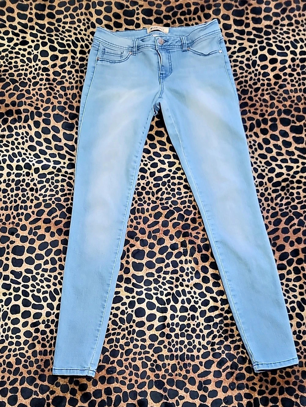 Blue Spice Skinny Jeans in Blue Size 3 Like New
